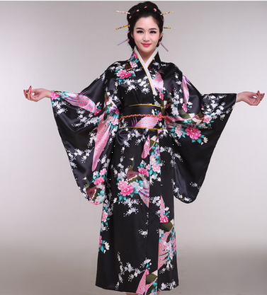 演出服裝