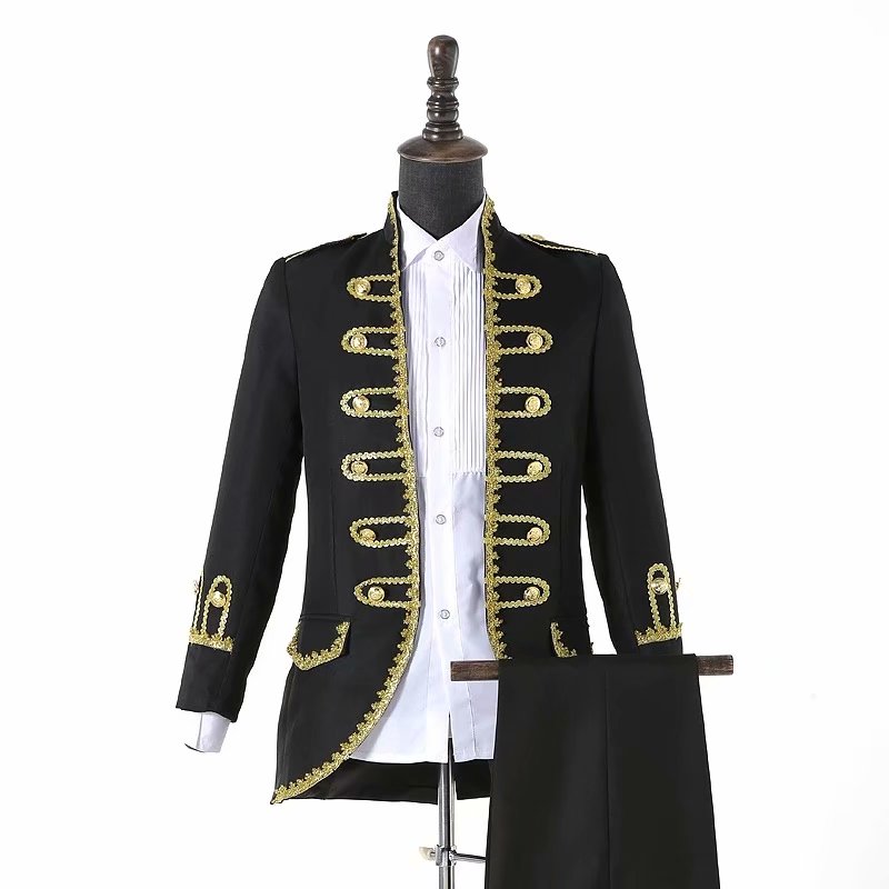 演出服裝